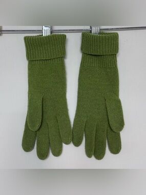 Men's Olive Green Knit Gloves